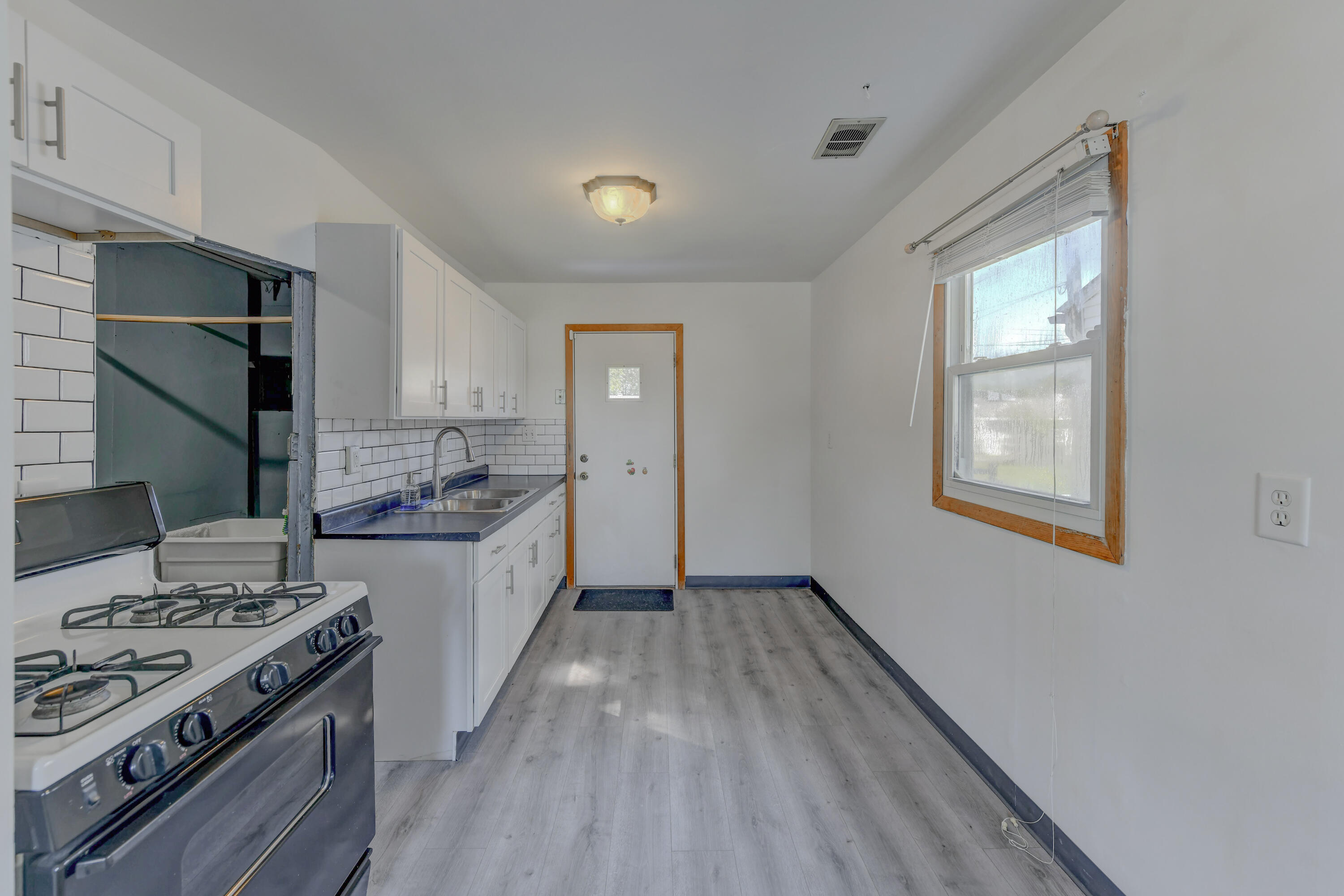 1615 175th Street Hammond, IN 46324 - Photo 6 of 13 3000x2000