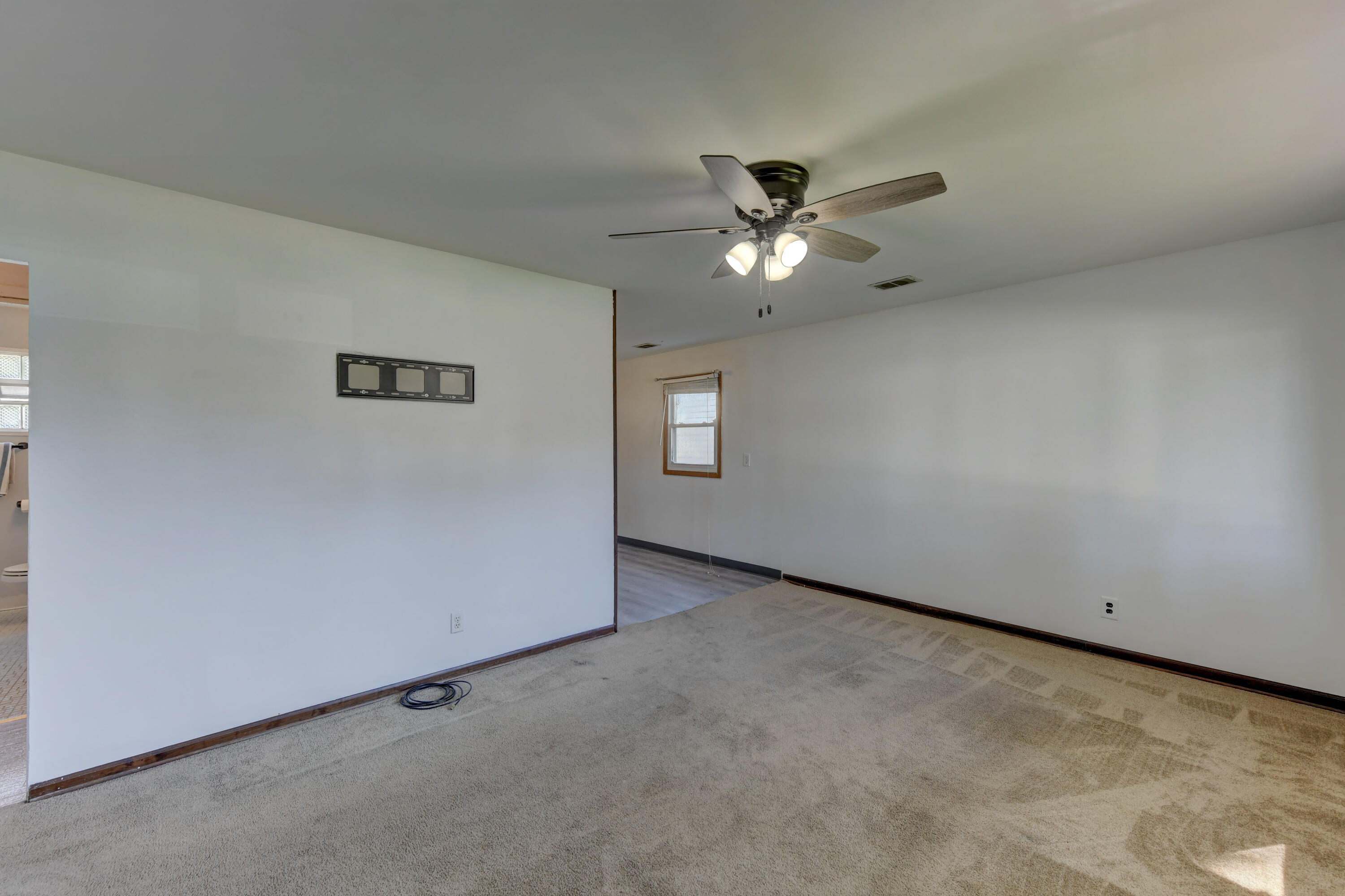 1615 175th Street Hammond, IN 46324 - Photo 8 of 13 3000x2000