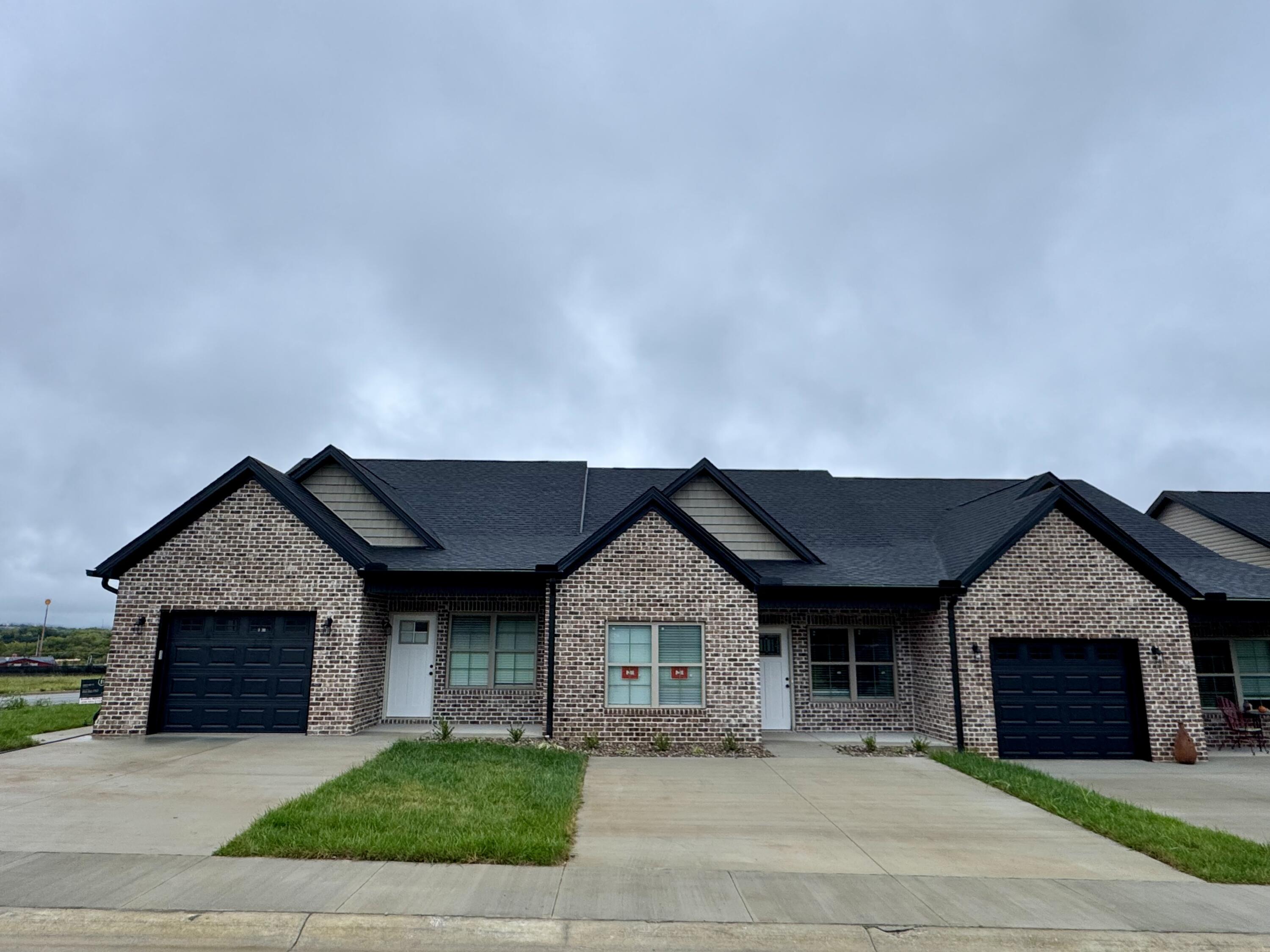 834 Ridgewood Drive, Unit 2 Berea, KY 40403 - Photo 12 of 15 IMG_3926