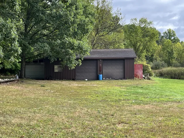 $1,150,000 | 1 Engle Street, Cassopolis, MI 49031