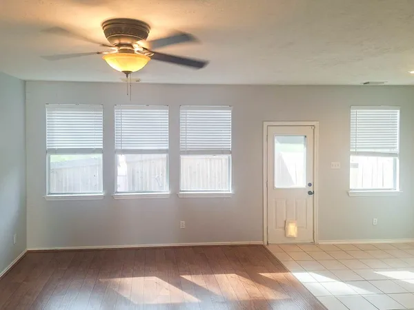 $1,890 | 27 Summer Haze Circle, The Woodlands, TX 77382