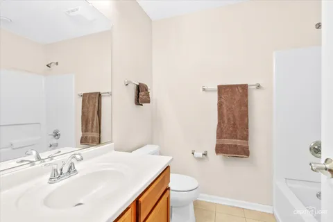 $375,000 | 1005 Hummingbird Way, Bartlett, IL 60103