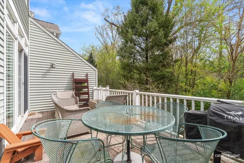 $375,000 | 1005 Hummingbird Way, Bartlett, IL 60103