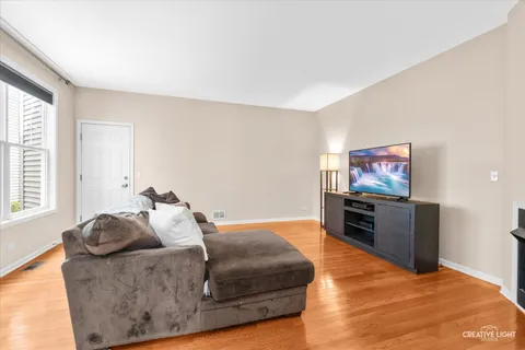 $375,000 | 1005 Hummingbird Way, Bartlett, IL 60103
