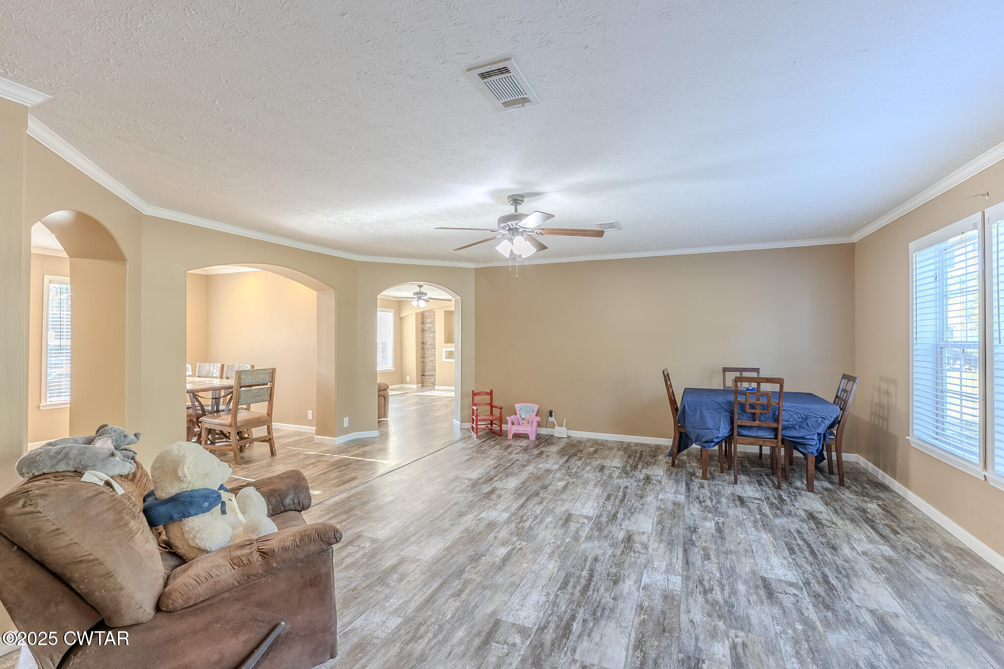 2785 Highway 138 Toone, TN 38381 - Photo 26 of 29 a living room with furniture and window