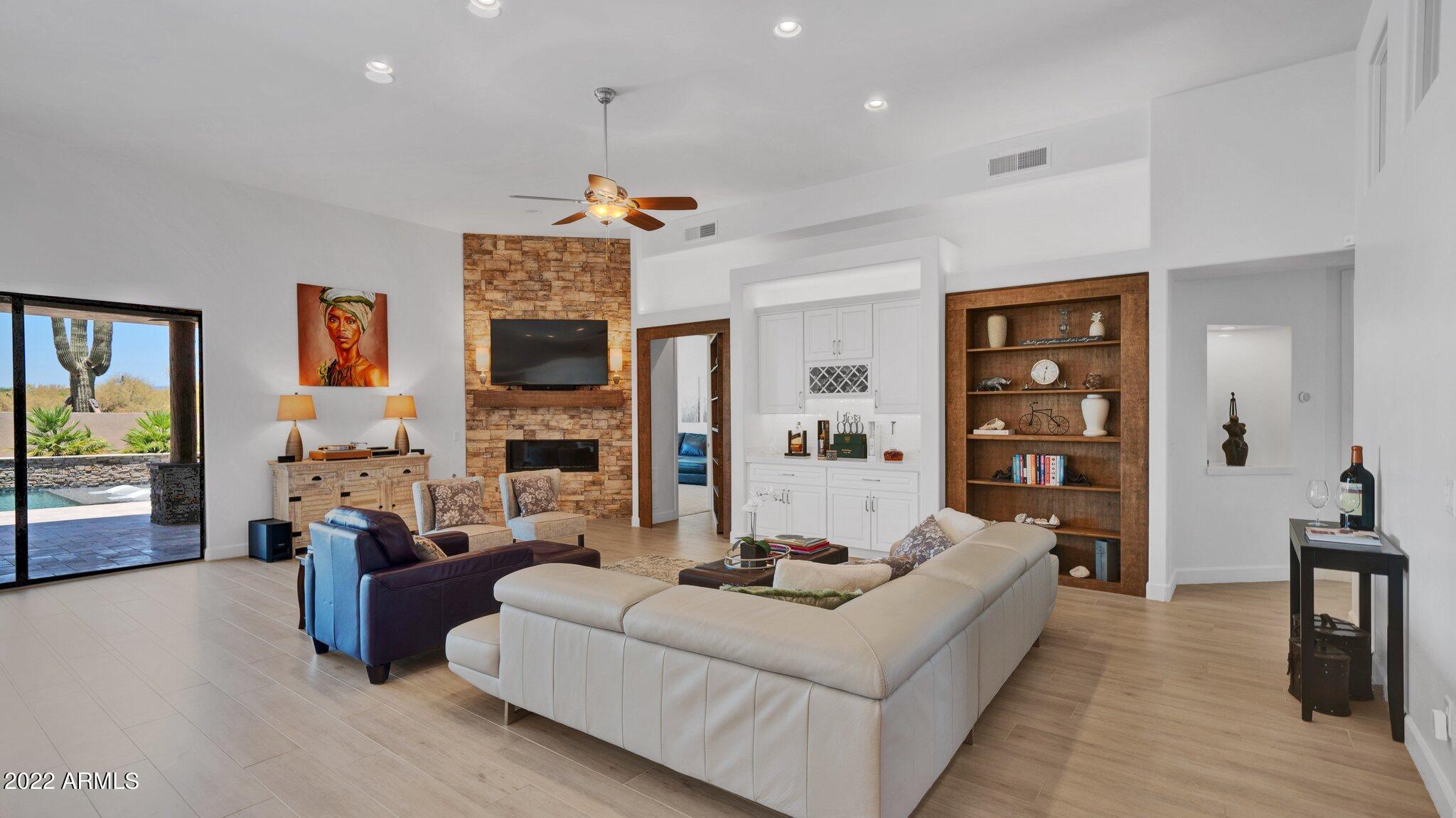 31217 North Ranch Road Cave Creek, AZ 85331 - Photo 14 of 77 Custom built in Shelving and Bar!