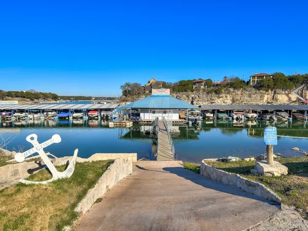 $575,000 | 300 Errol Drive, Spicewood, TX 78669