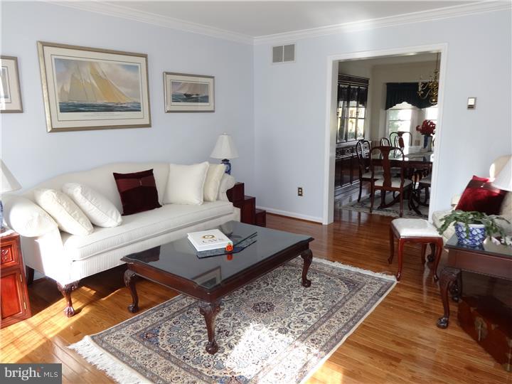 26 Brookwood Road Mount Laurel, NJ 08054 - Photo 3 of 25 Living Room