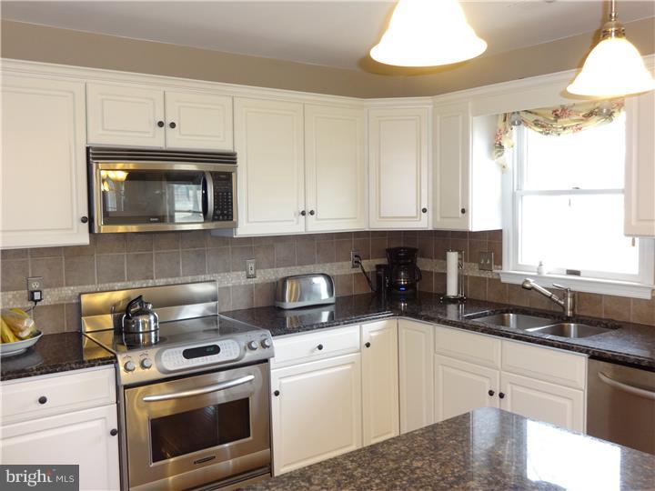 26 Brookwood Road Mount Laurel, NJ 08054 - Photo 6 of 25 Kitchen