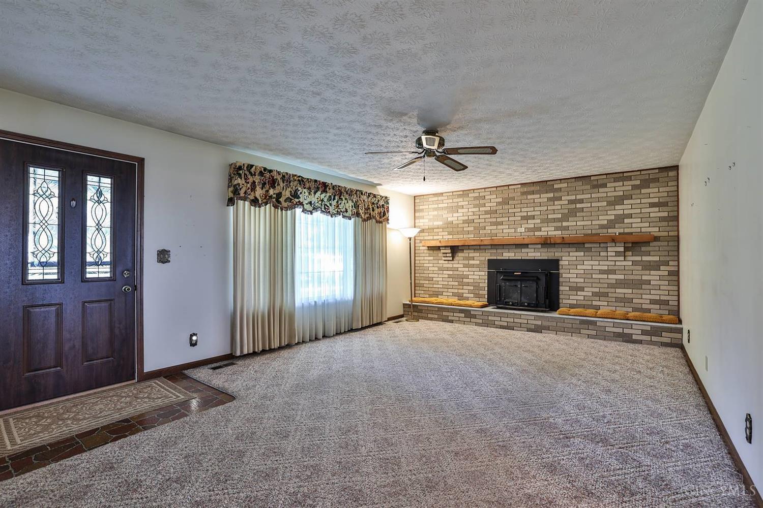 3789 Withrow Road Hamilton, OH 45011 - Photo 3 of 33