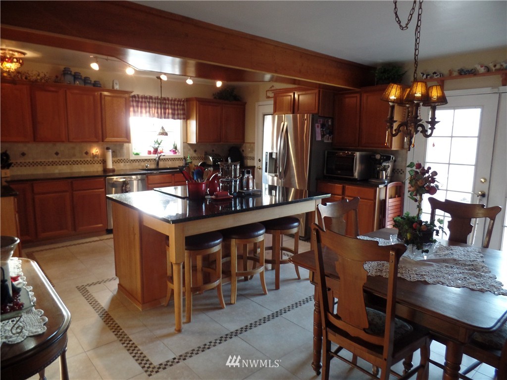 1227 Chilton Road Aberdeen, WA 98520 - Photo 2 of 25 Gallery Image 2