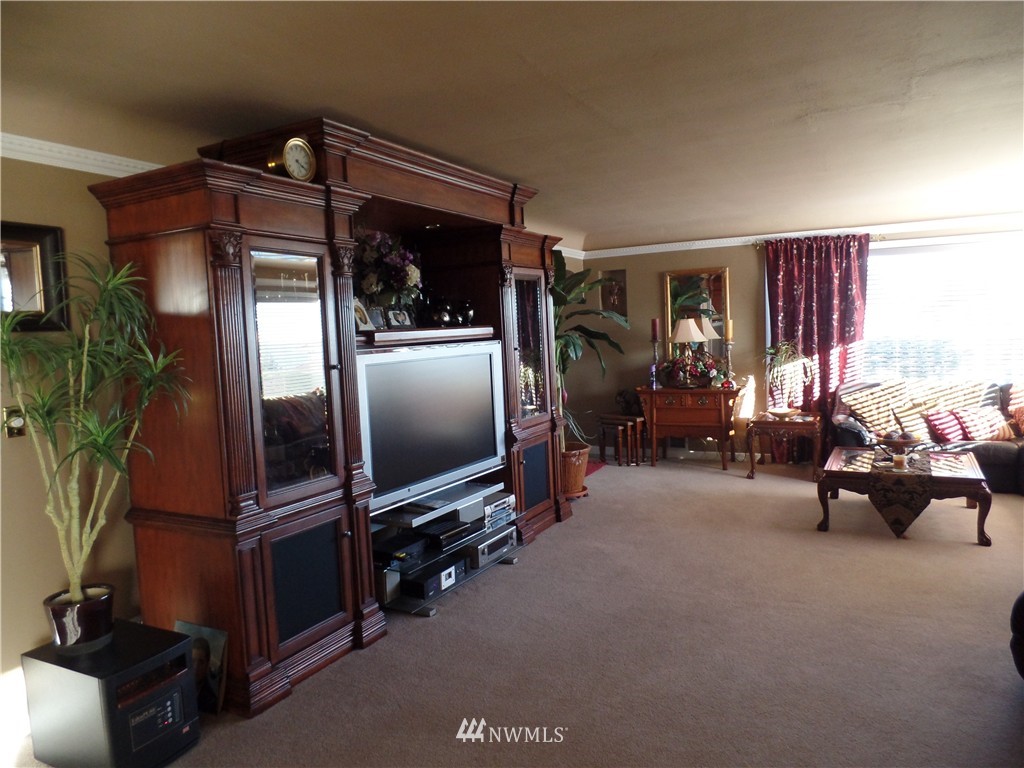 1227 Chilton Road Aberdeen, WA 98520 - Photo 3 of 25 Gallery Image 3