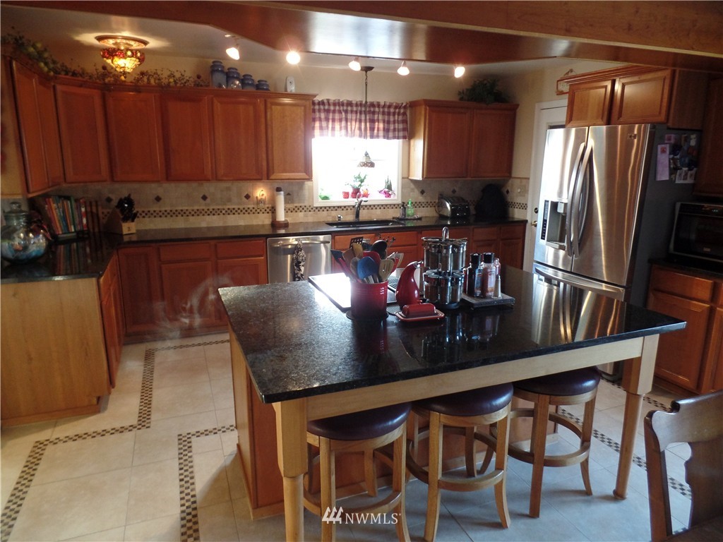 1227 Chilton Road Aberdeen, WA 98520 - Photo 4 of 25 Gallery Image 4