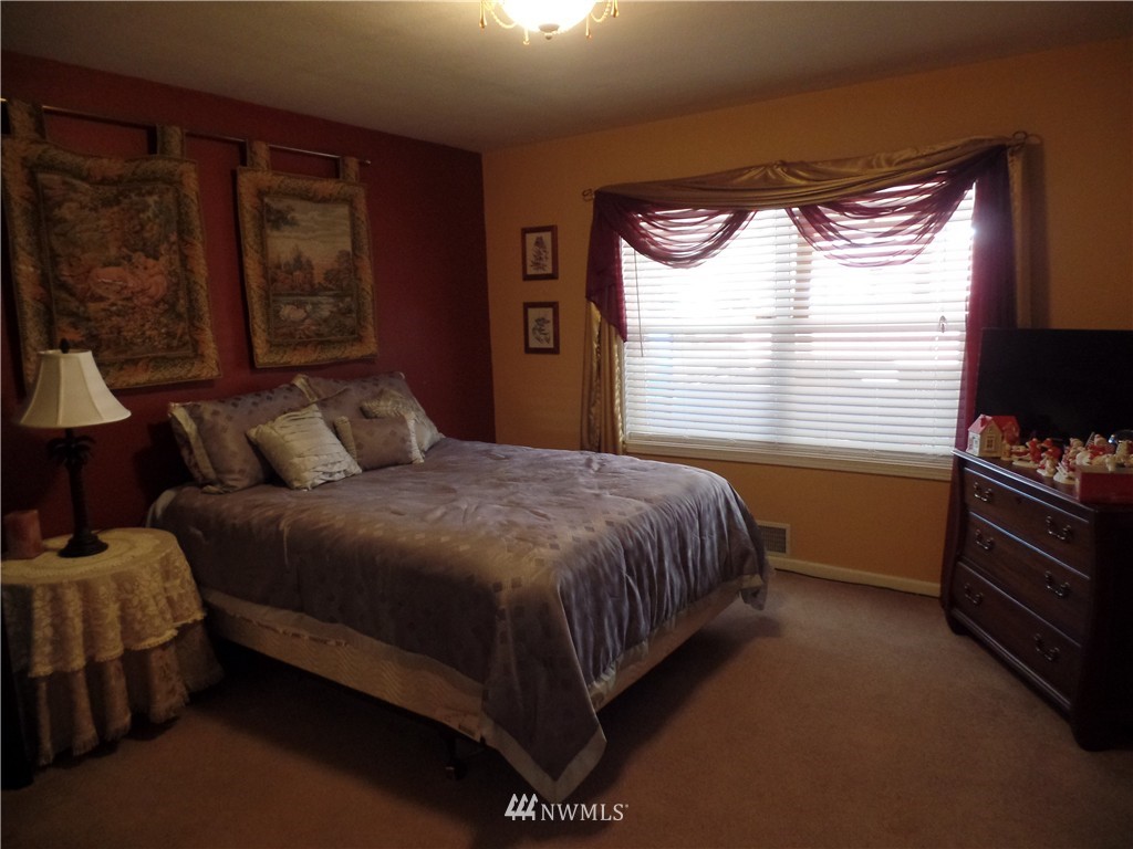1227 Chilton Road Aberdeen, WA 98520 - Photo 10 of 25 Gallery Image 10