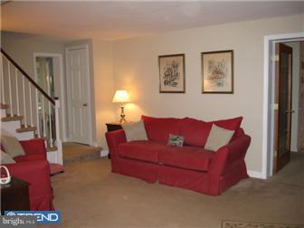 600 Palairet Road Philadelphia, PA 19128 - Photo 3 of 12 Living Room