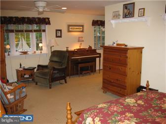 600 Palairet Road Philadelphia, PA 19128 - Photo 8 of 12 Bedroom - Main