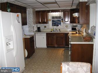 600 Palairet Road Philadelphia, PA 19128 - Photo 10 of 12 Kitchen