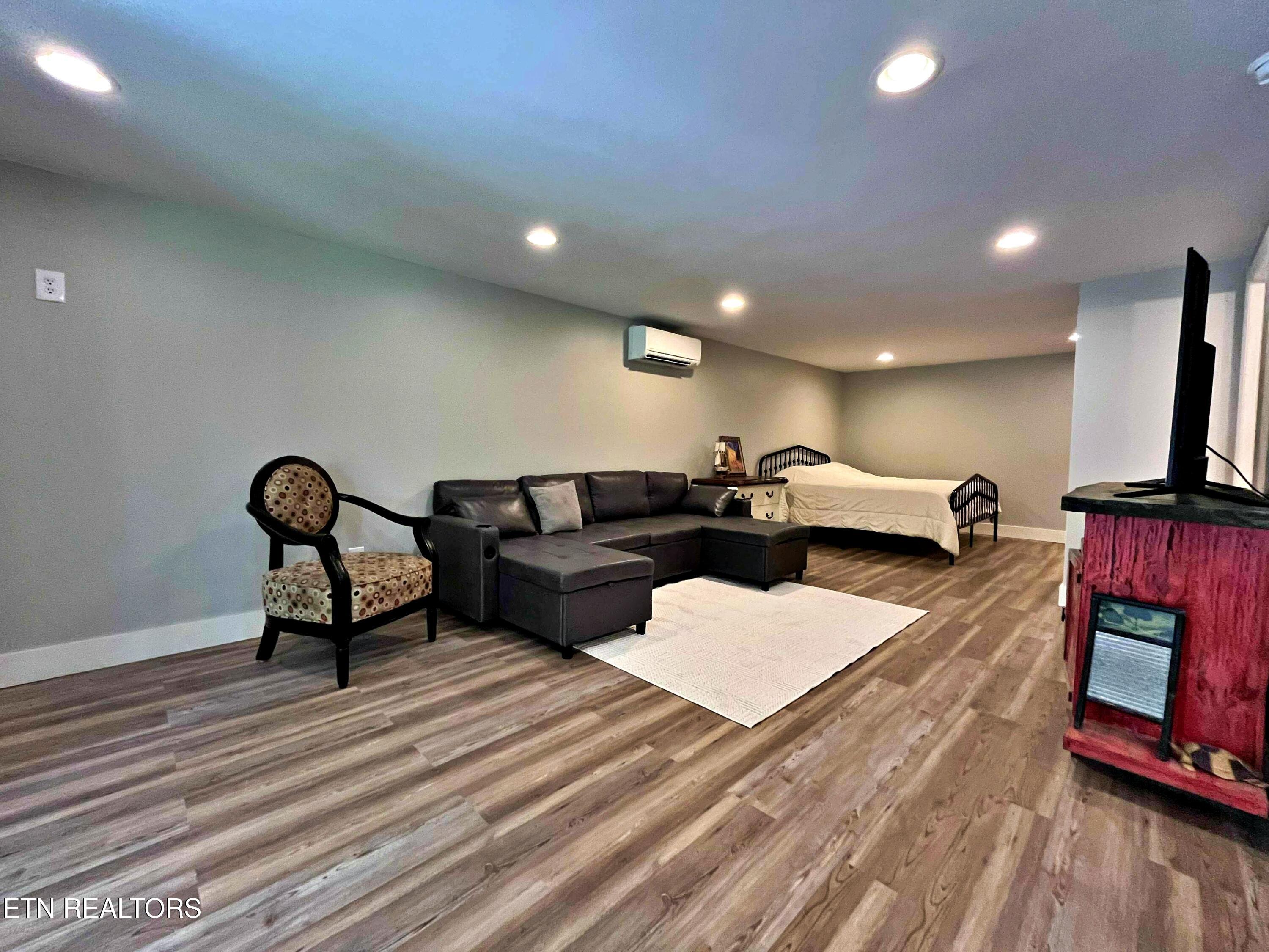 282 White Oak Road Decatur, TN 37322 - Photo 18 of 31 79597ede-ca86-4f43-8c9d-d5616bef48d8