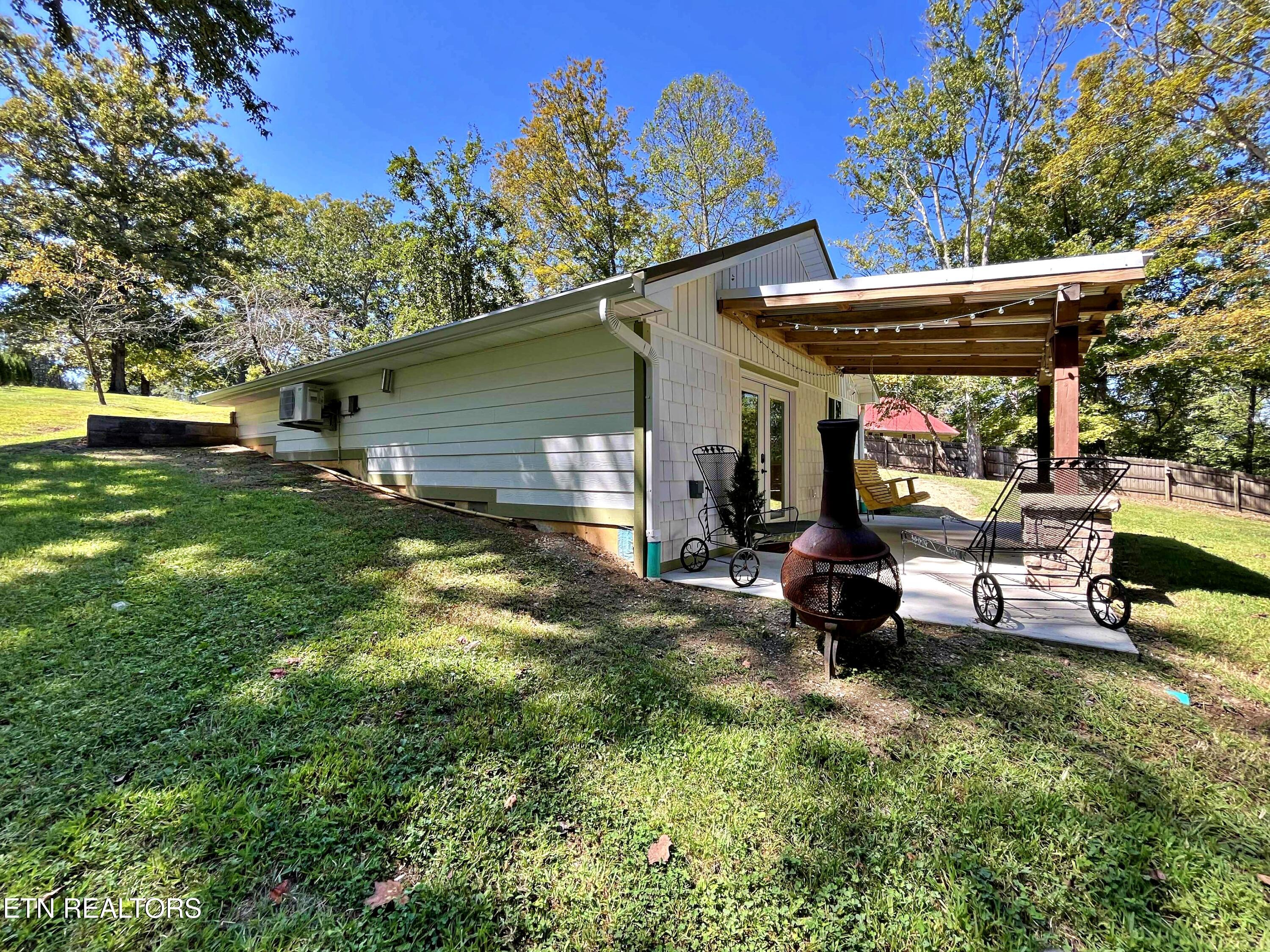 282 White Oak Road Decatur, TN 37322 - Photo 5 of 31 452e8433-af0e-406f-bb4b-6f6d7d24c70f