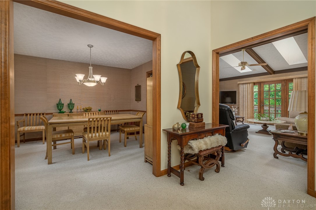 154 Strathmoor Crossing Kettering, OH 45429 - Photo 5 of 25