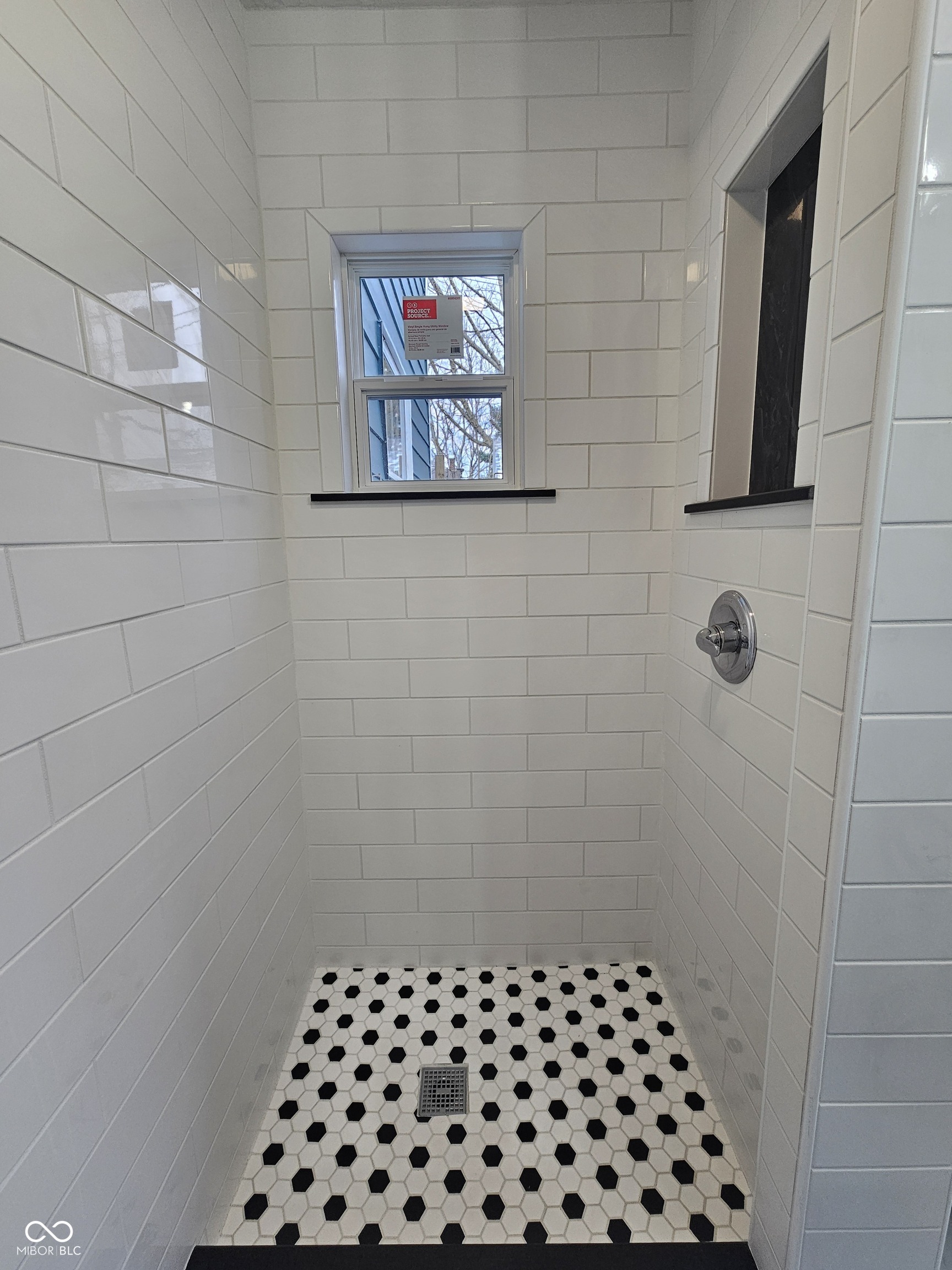 335 West 4th Street Anderson, IN 46016 - Photo 11 of 24