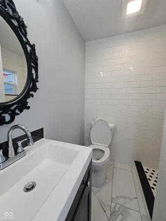 $1,800 | 335 West 4th Street, Anderson, IN 46016