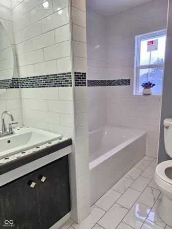 $1,800 | 335 West 4th Street, Anderson, IN 46016