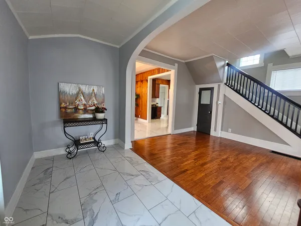 $1,800 | 335 West 4th Street, Anderson, IN 46016