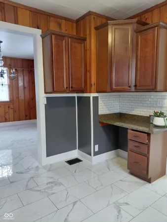 $1,800 | 335 West 4th Street, Anderson, IN 46016