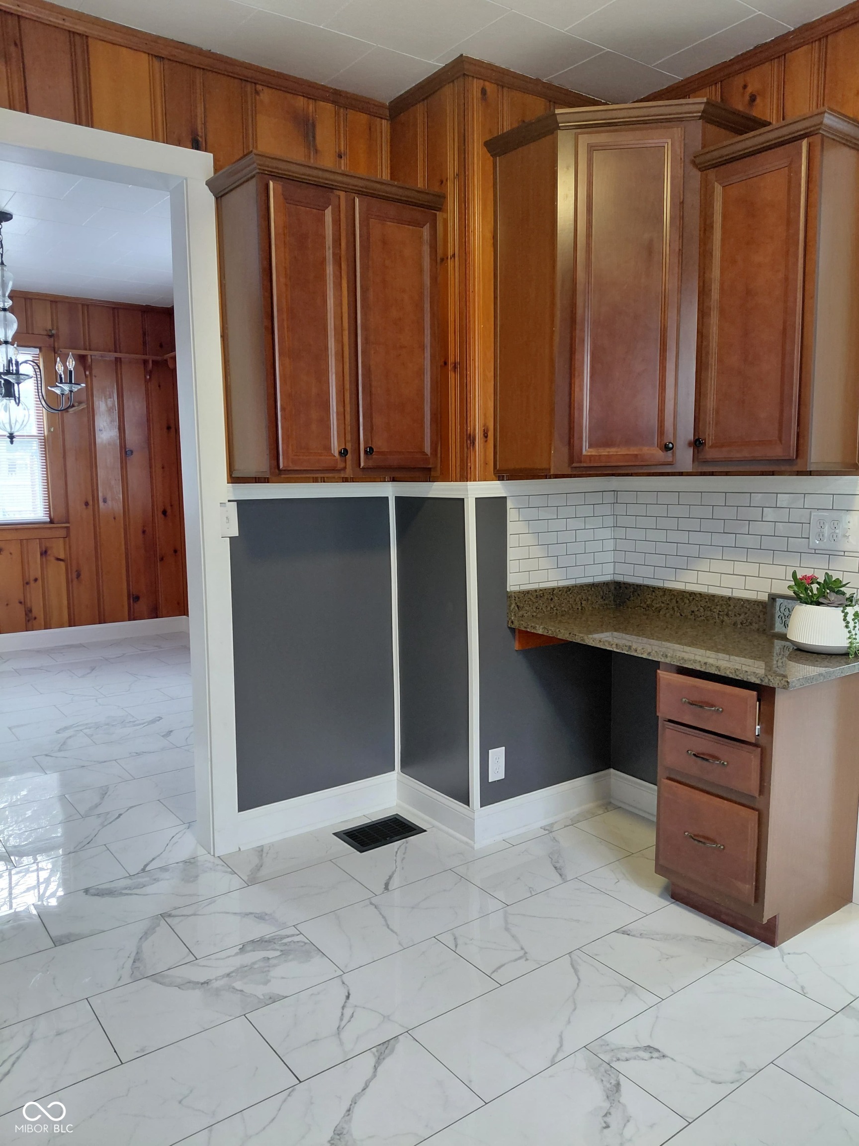 335 West 4th Street Anderson, IN 46016 - Photo 9 of 24