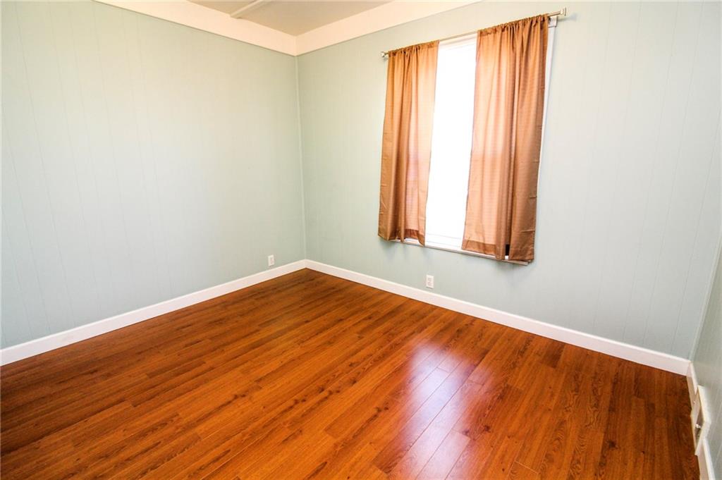 53 Oakwood Road Pittsburgh, PA 15205 - Photo 13 of 21 3rd Bedroom