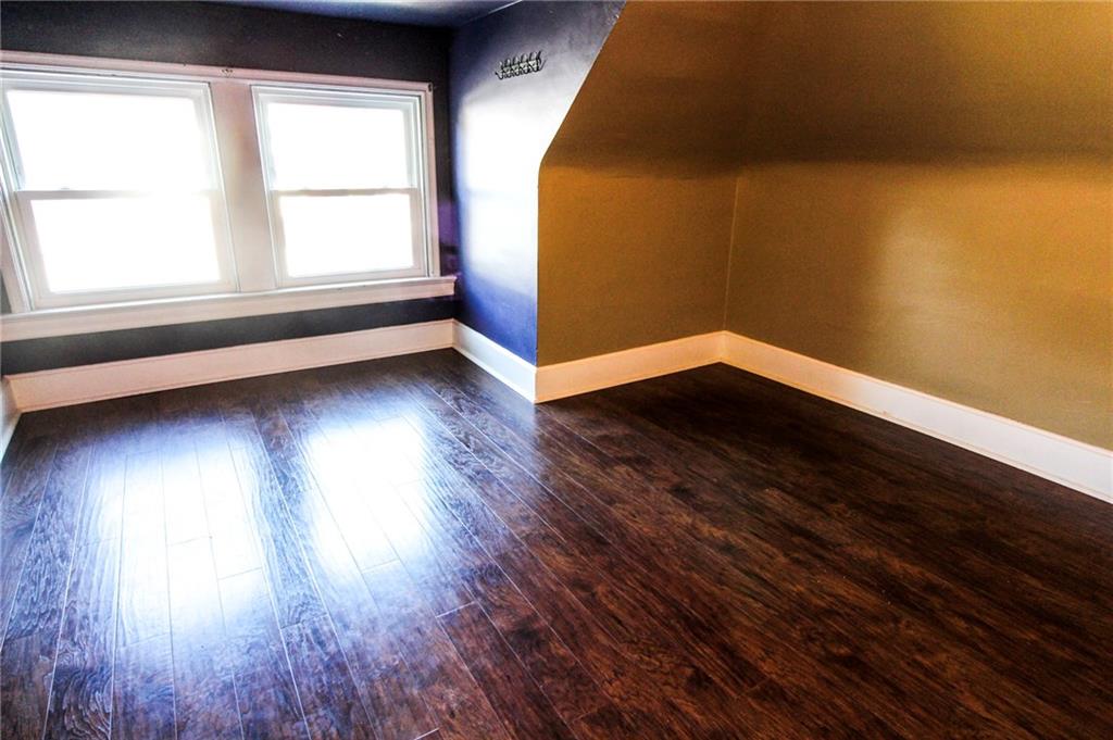 53 Oakwood Road Pittsburgh, PA 15205 - Photo 16 of 21 Captive Bedroom