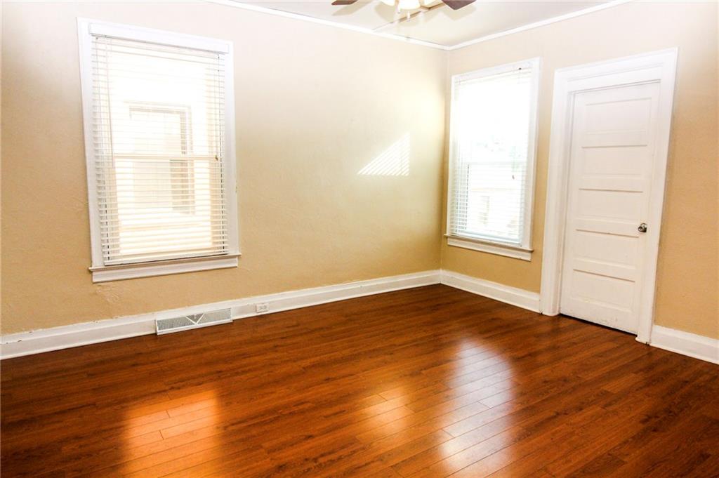 53 Oakwood Road Pittsburgh, PA 15205 - Photo 7 of 21 Dining room