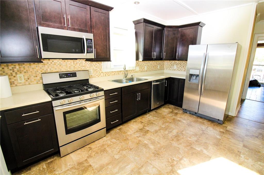 53 Oakwood Road Pittsburgh, PA 15205 - Photo 8 of 21 Kitchen