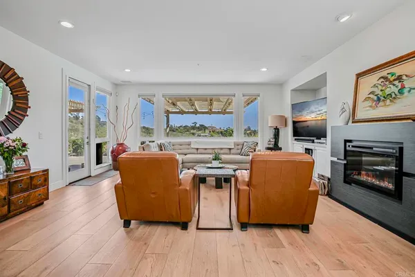 $3,655,000 | 405 Bridoon Terrace, Encinitas, CA 92024
