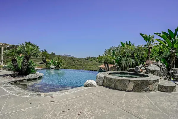 $3,655,000 | 405 Bridoon Terrace, Encinitas, CA 92024