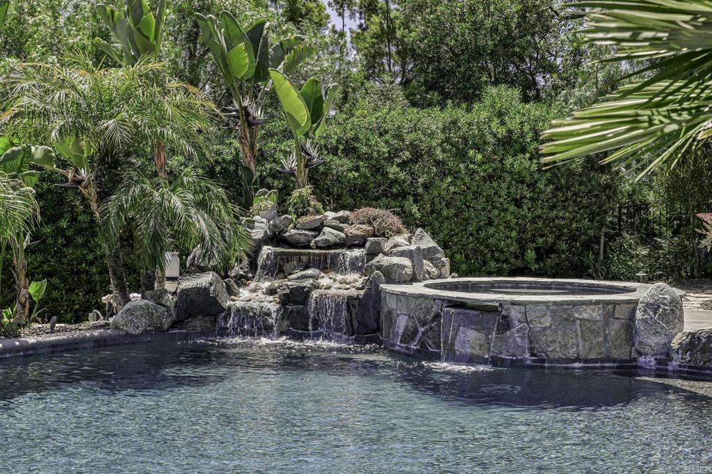 405 Bridoon Terrace Encinitas, CA 92024 - Photo 17 of 27