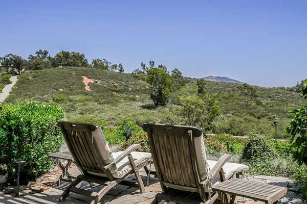 $3,655,000 | 405 Bridoon Terrace, Encinitas, CA 92024