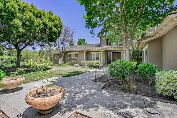 $3,655,000 | 405 Bridoon Terrace, Encinitas, CA 92024