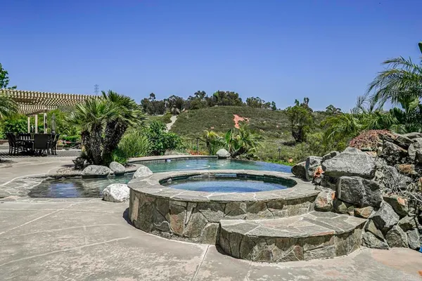 $3,655,000 | 405 Bridoon Terrace, Encinitas, CA 92024