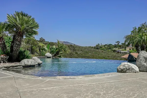 $3,655,000 | 405 Bridoon Terrace, Encinitas, CA 92024