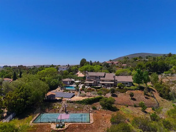 $3,655,000 | 405 Bridoon Terrace, Encinitas, CA 92024
