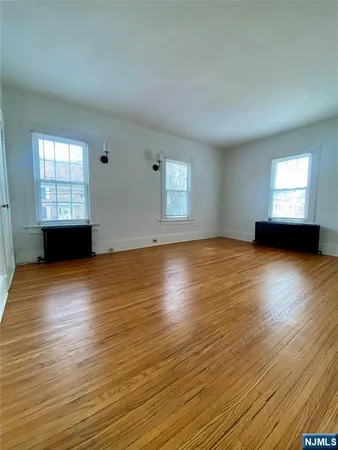 $2,100 | 26 South Maple Avenue, Unit 2, Park Ridge, NJ 07656