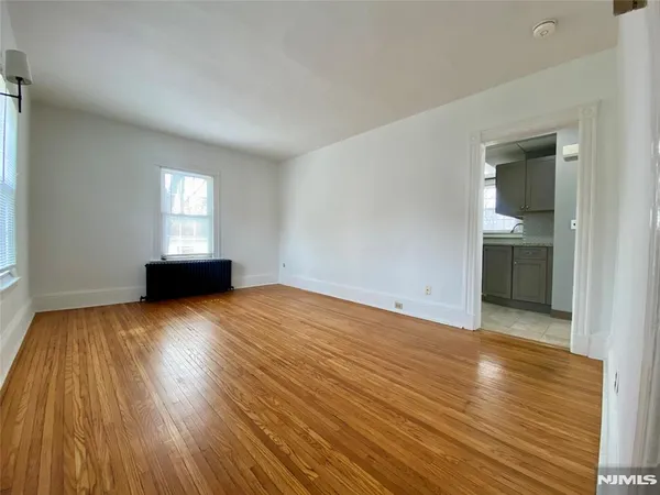 $2,100 | 26 South Maple Avenue, Unit 2, Park Ridge, NJ 07656