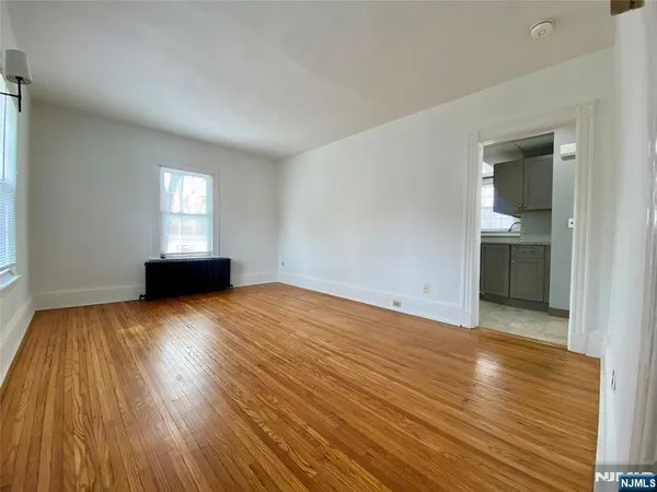 $2,100 | 26 South Maple Avenue, Unit 2, Park Ridge, NJ 07656