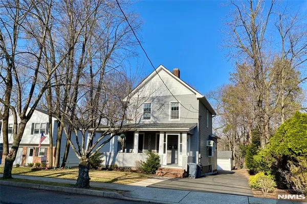 $2,100 | 26 South Maple Avenue, Unit 2, Park Ridge, NJ 07656