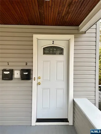 $2,100 | 26 South Maple Avenue, Unit 2, Park Ridge, NJ 07656