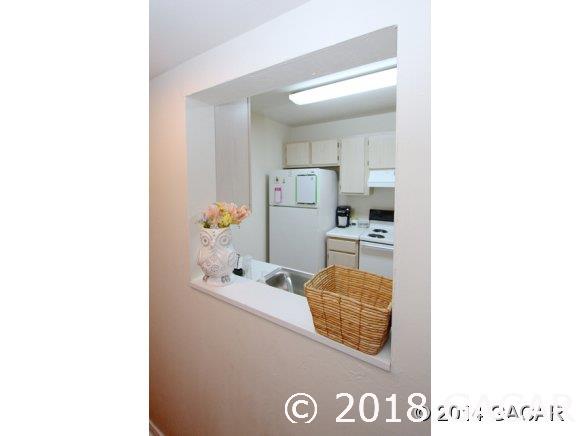2360 Southwest Archer Road Gainesville, FL 32608 - Photo 14 of 24 Kitchen Access from Living
