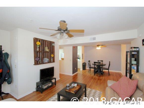 2360 Southwest Archer Road Gainesville, FL 32608 - Photo 5 of 24 Living Room