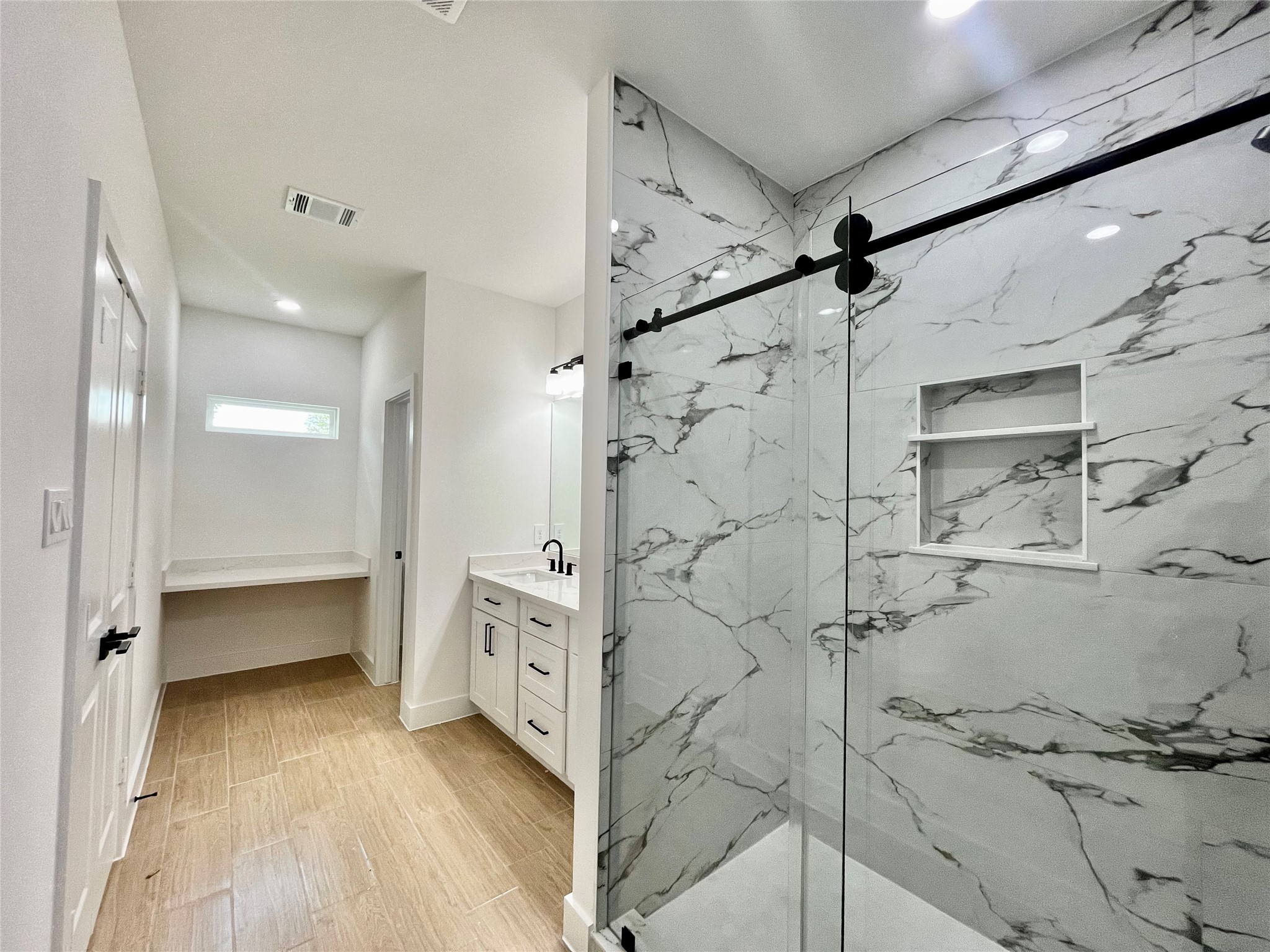 5710 Delmack Street, Unit B Houston, TX 77032 - Photo 12 of 30 Master Bathroom